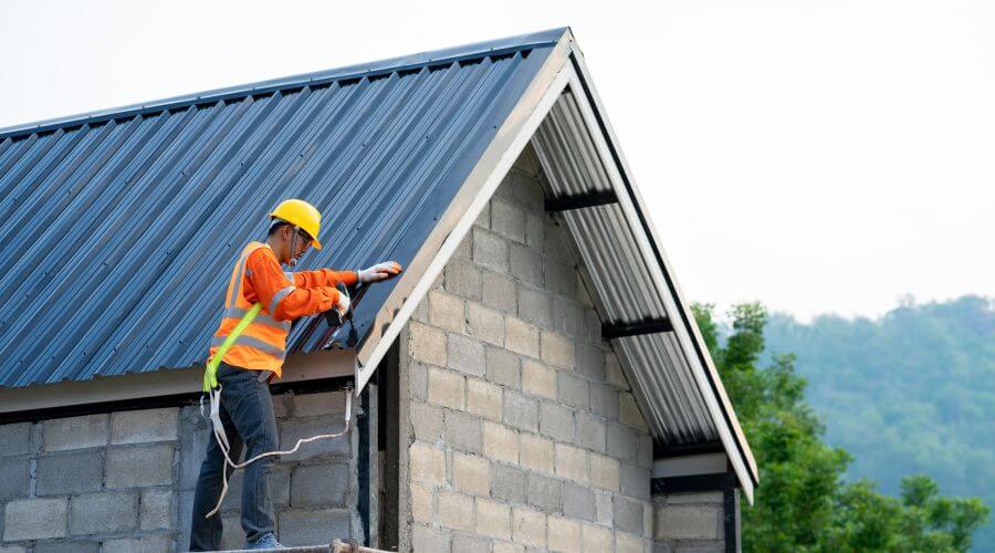Professional gutter cleaning in Camp Pendleton, CA